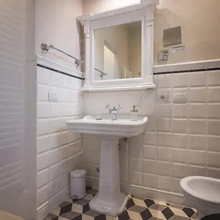 3 Bedrooms Unique View On Florence With Large Jacuzzi *
