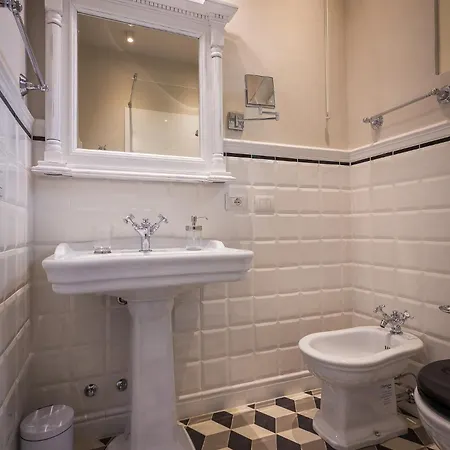 3 Bedrooms Unique View On Florence With Large Jacuzzi